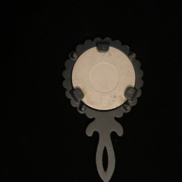 Vintage Trivet cast iron with hand painted ceramic tile of the Freemason symbol - Picture 5 of 8